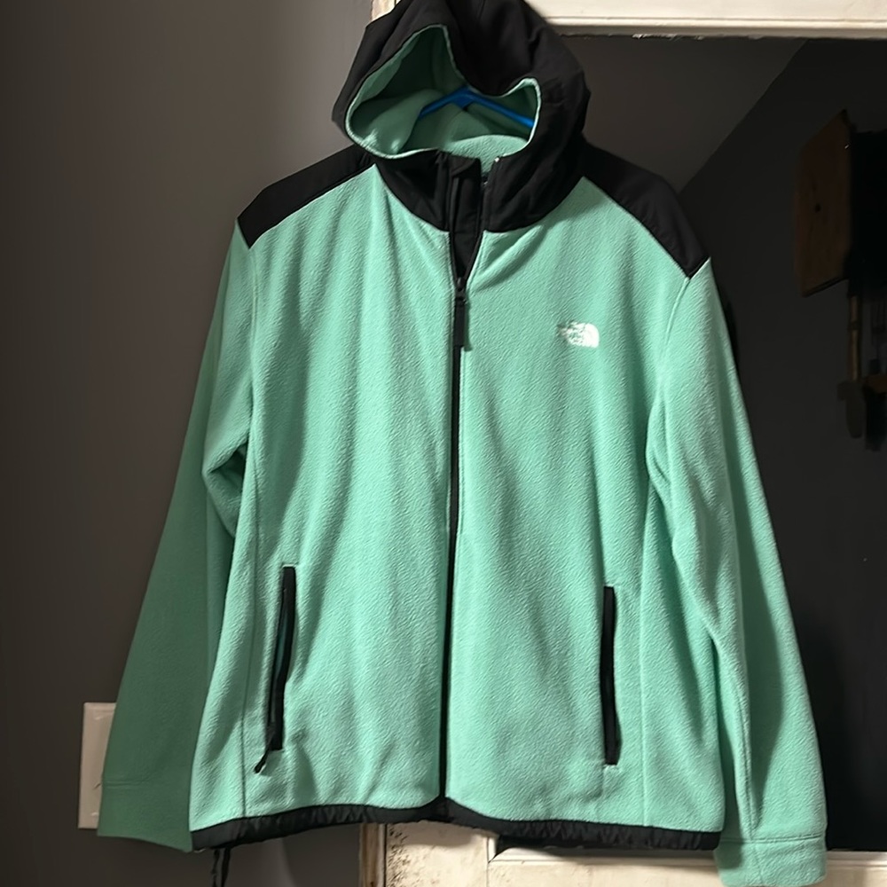Women’s North Face hooded jacket. Size XL